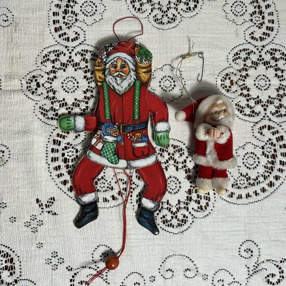Vintage 1980’s Santa ornaments - Picture 2 of 9